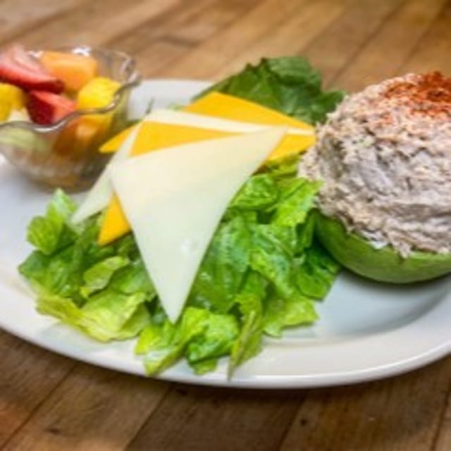 <TUNA SALAD PLATE>.
